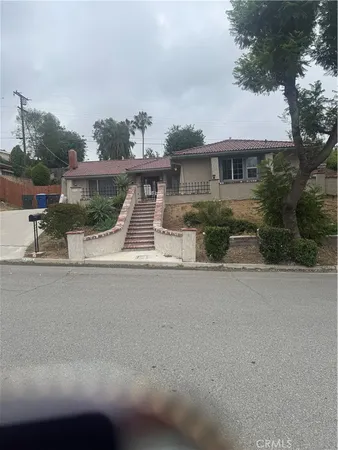 $579,990 | 270 East Big Springs Road, Riverside, CA 92507