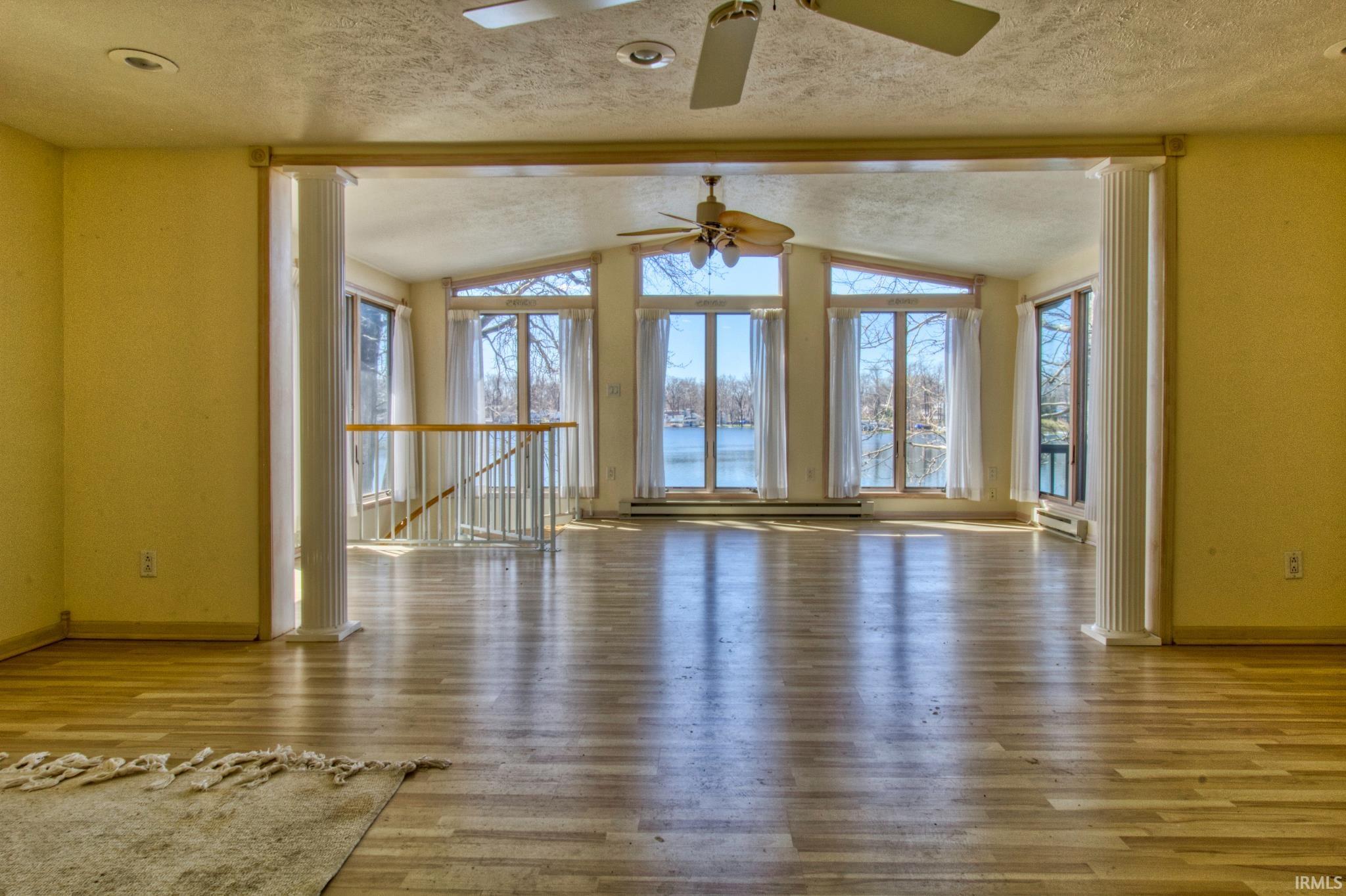 4287 North Sullivan Road Leesburg, IN 46538 - Photo 3 of 28 Gallery Image 3