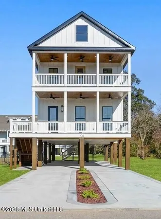 $799,500 | 423 South Girard Avenue, Long Beach, MS 39560