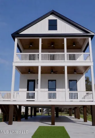 $799,995 | 423 South Girard Avenue, Long Beach, MS 39560