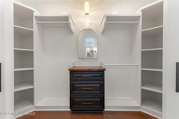 $799,500 | 423 South Girard Avenue, Long Beach, MS 39560
