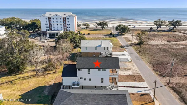 $799,500 | 423 South Girard Avenue, Long Beach, MS 39560