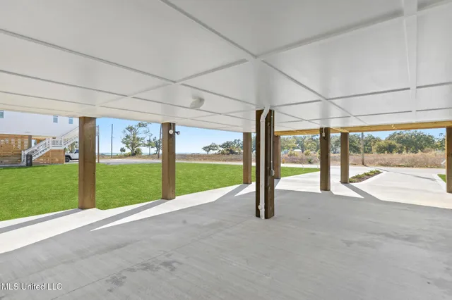 $799,995 | 423 South Girard Avenue, Long Beach, MS 39560