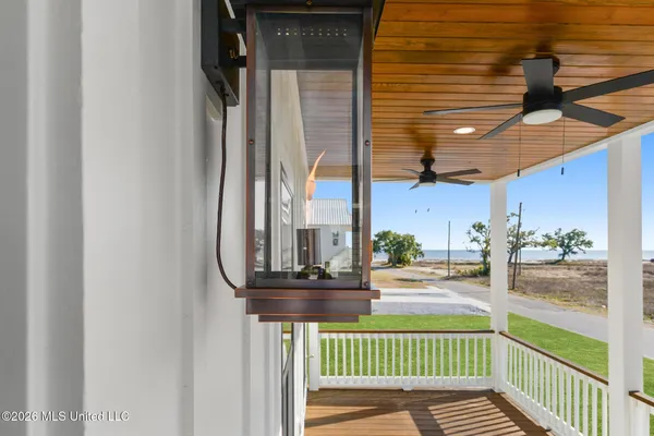 $799,500 | 423 South Girard Avenue, Long Beach, MS 39560