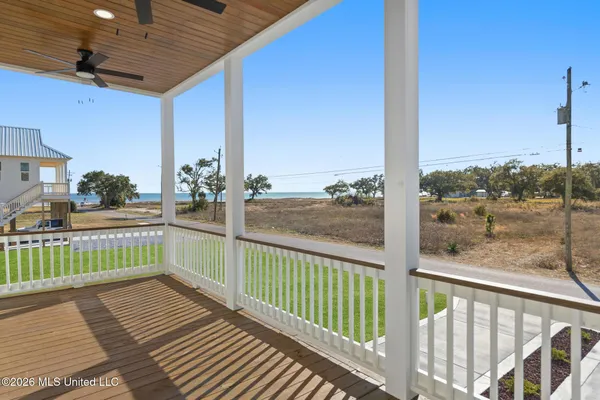 $799,500 | 423 South Girard Avenue, Long Beach, MS 39560