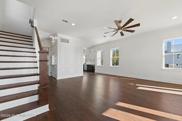 $799,500 | 423 South Girard Avenue, Long Beach, MS 39560