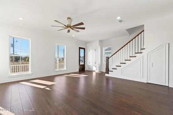 $799,500 | 423 South Girard Avenue, Long Beach, MS 39560