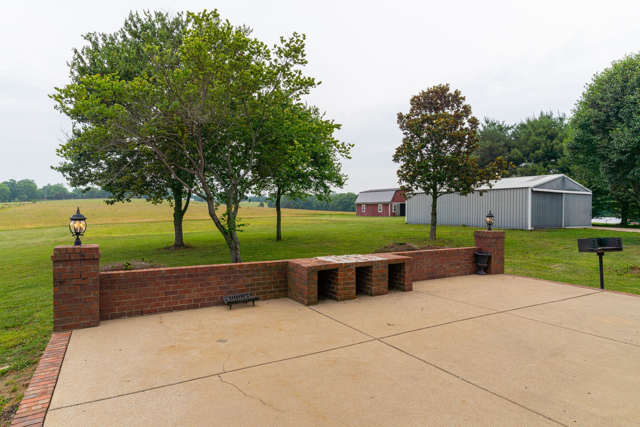 115 Rock Bridge Road Gallatin, TN 37066 - Photo 61 of 70 a view of a garden with an outdoor space