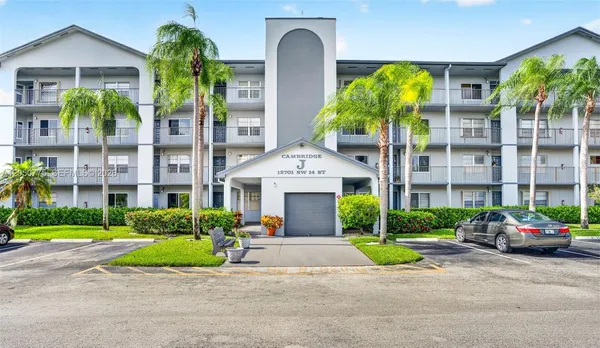 $1,695 | 12701 Southwest 14th Street, Unit 402J, Pembroke Pines, FL 33027