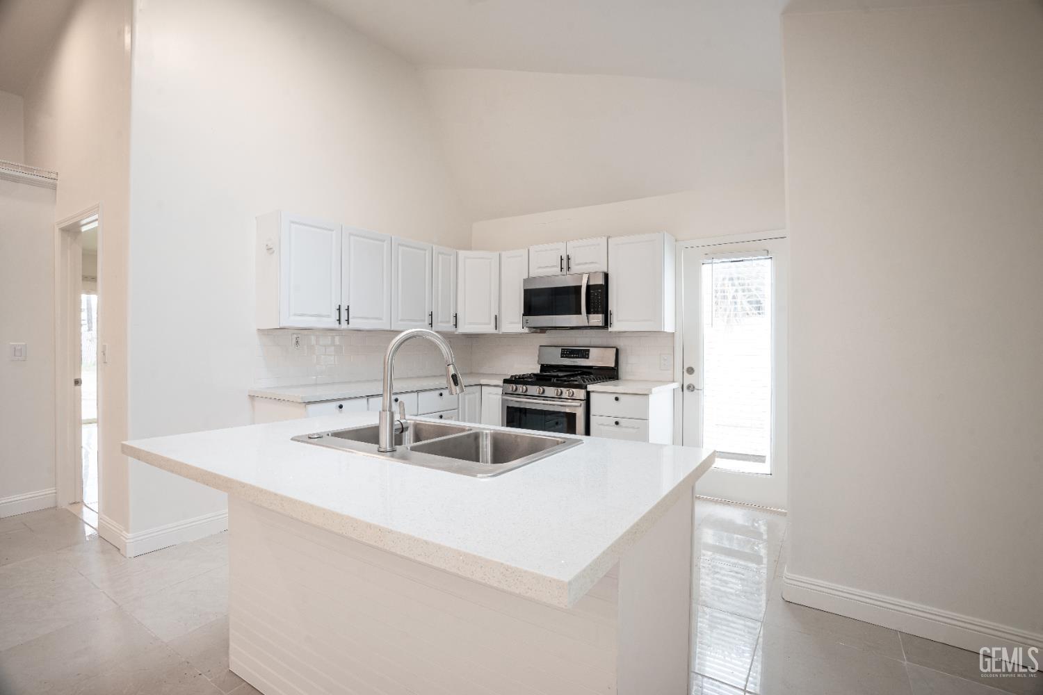 Undisclosed Address Bakersfield, CA 93307 - Photo 8 of 23 Gallery Image 8