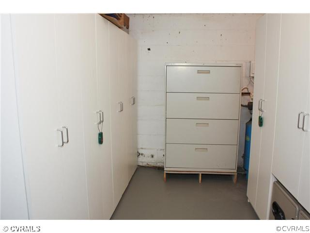 9100 River Road Henrico, VA 23229 - Photo 17 of 24 a view of an empty room