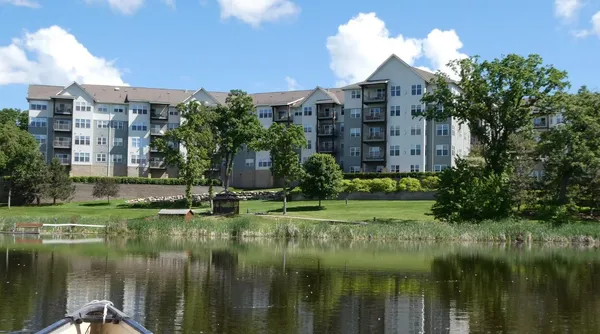 $250,000 | 1900 Rush Lake Trail, Unit 232, New Brighton, MN 55112