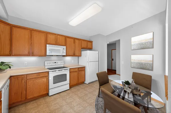 $250,000 | 1900 Rush Lake Trail, Unit 232, New Brighton, MN 55112