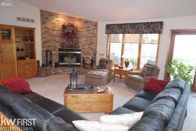 10169 Carmer Road Fenton, MI 48430 - Photo 24 of 49 21202203-23.JPG