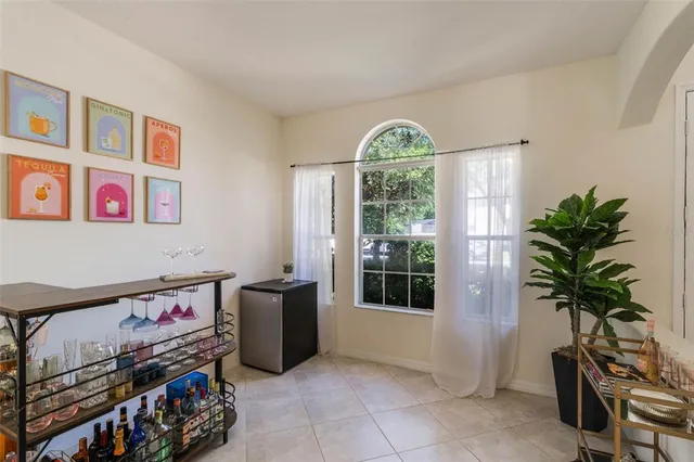 a view of an entryway with workspace