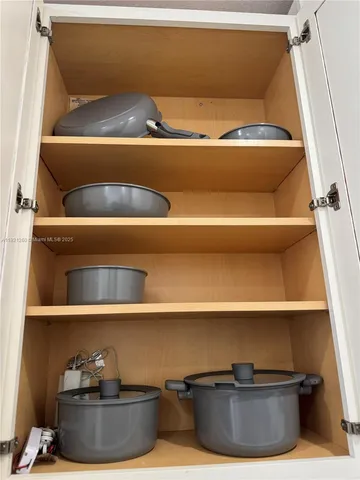 $3,000 | 536 14th Street, Unit 304, Miami Beach, FL 33139