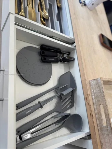 $3,000 | 536 14th Street, Unit 304, Miami Beach, FL 33139