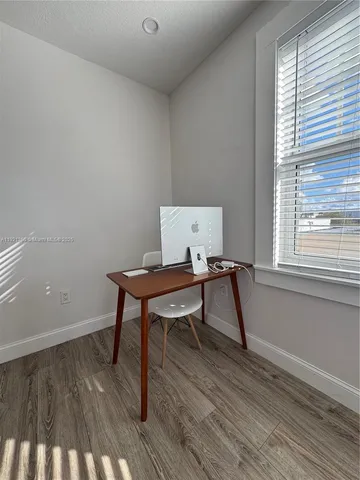 $3,000 | 536 14th Street, Unit 304, Miami Beach, FL 33139