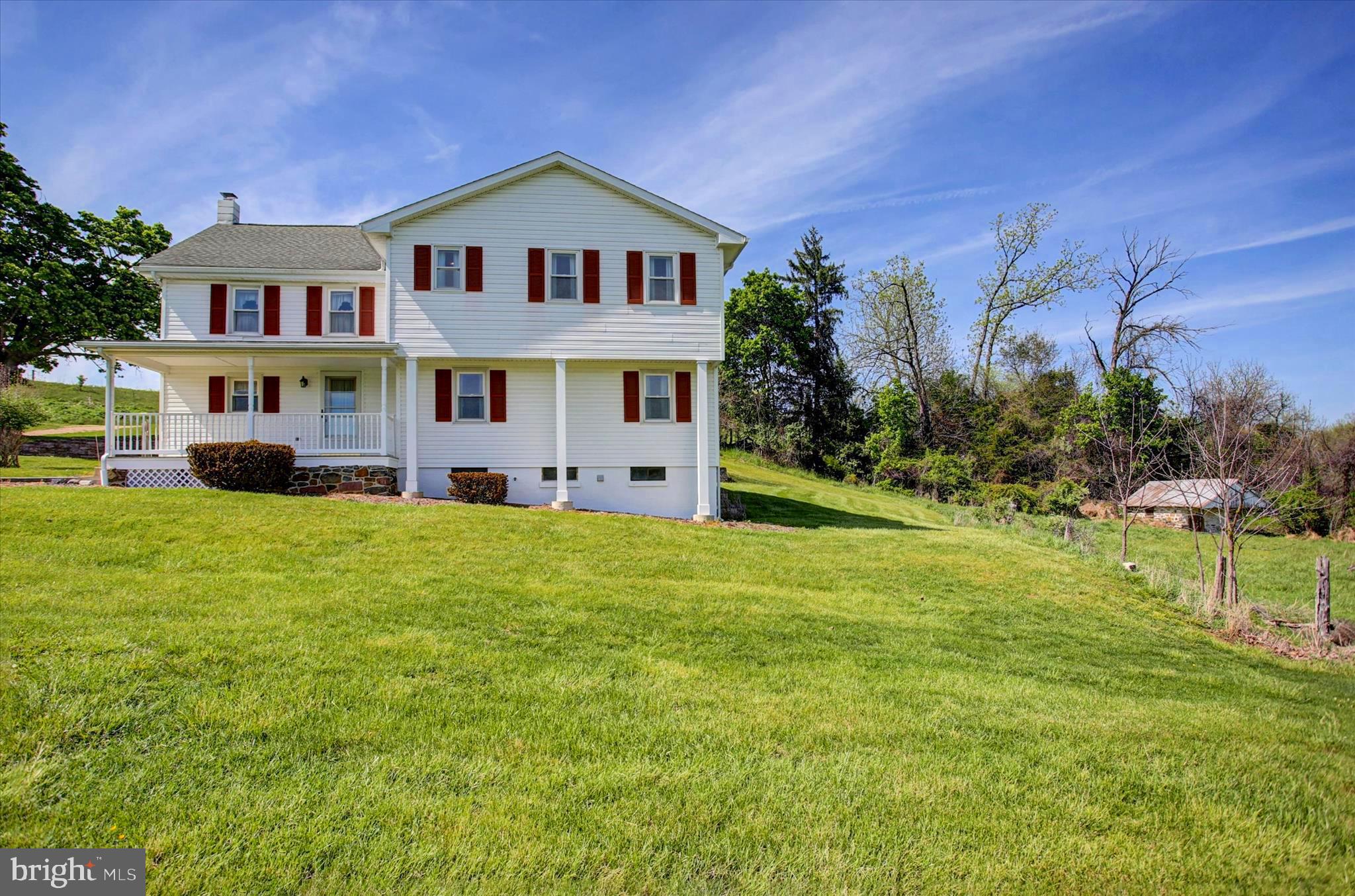 120 North Winding Road Wellsville, PA 17365 - Photo 4 of 66