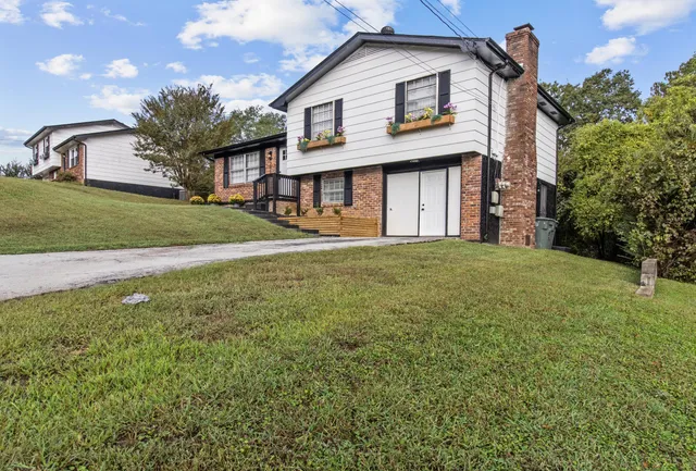 $285,000 | 3015 Towerway Drive, Chattanooga, TN 37406