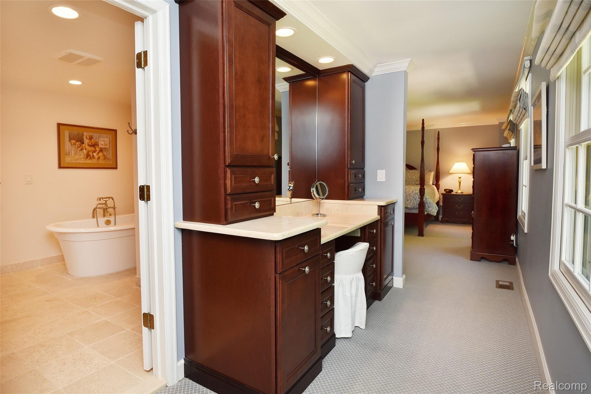 1051 Rivenoak Street Birmingham, MI 48009 - Photo 22 of 37 1051 Rivenoak_19.JPG