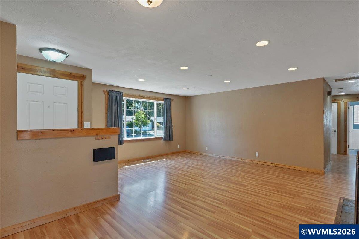 4335 Lone Oak Road Southeast Salem, OR 97302 - Photo 10 of 35
