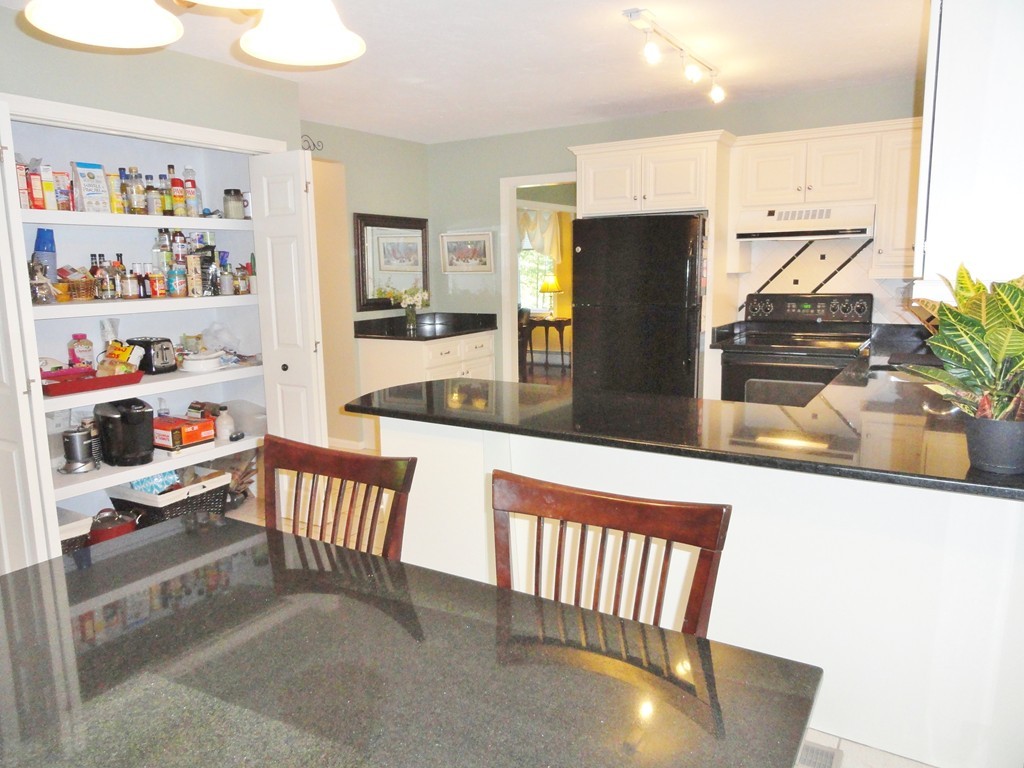 111 Mason Road Holden, MA 01522 - Photo 9 of 30