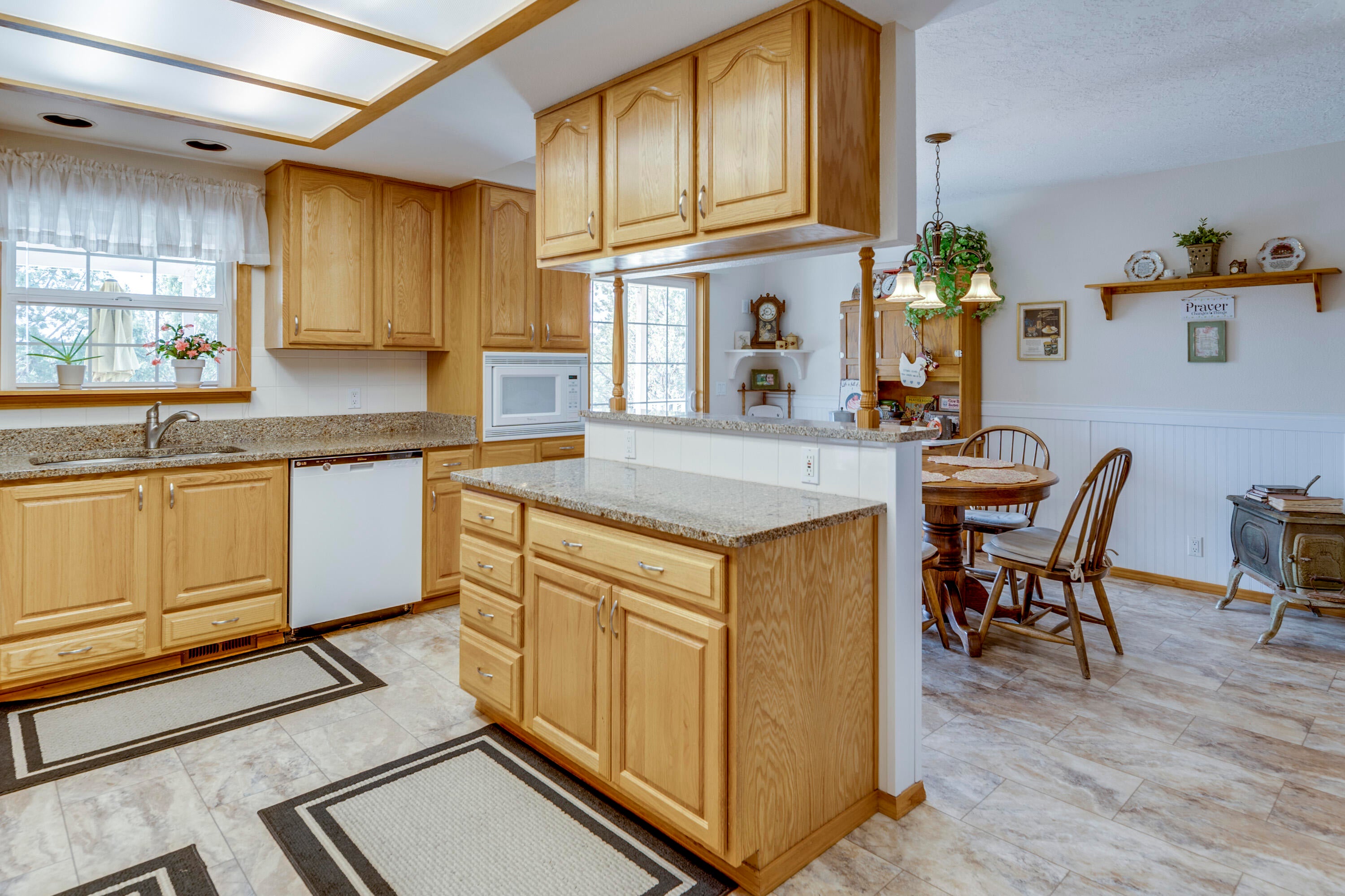 9354 Southwest Shad Road Terrebonne, OR 97760 - Photo 8 of 18 1000000039