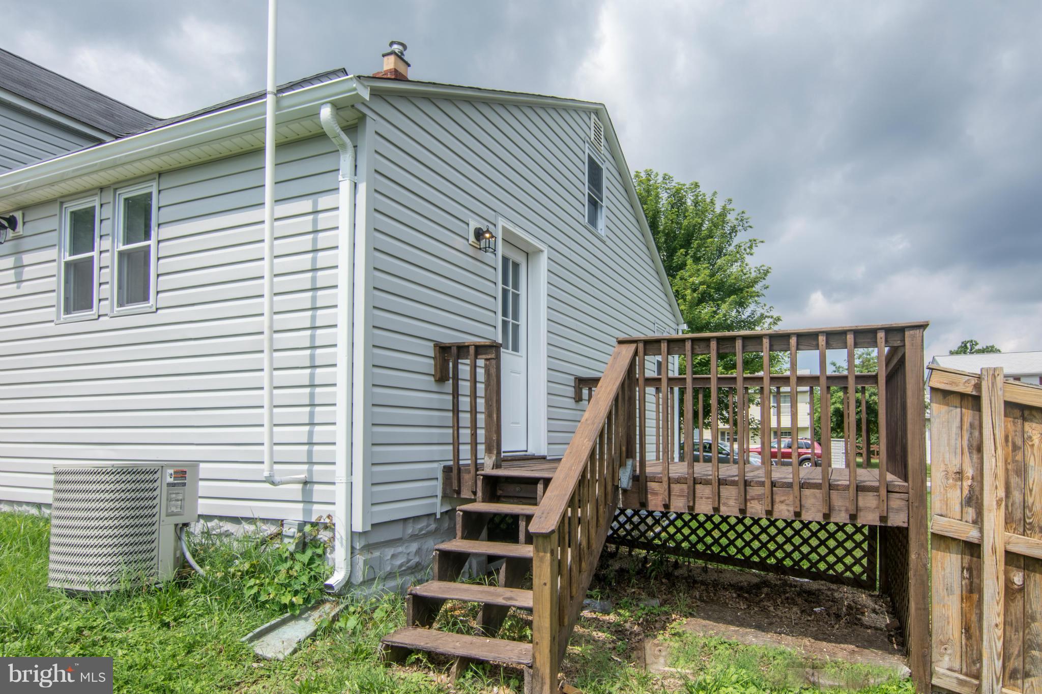 8601 Daytona Road Baltimore, MD 21237 - Photo 28 of 28 Deck