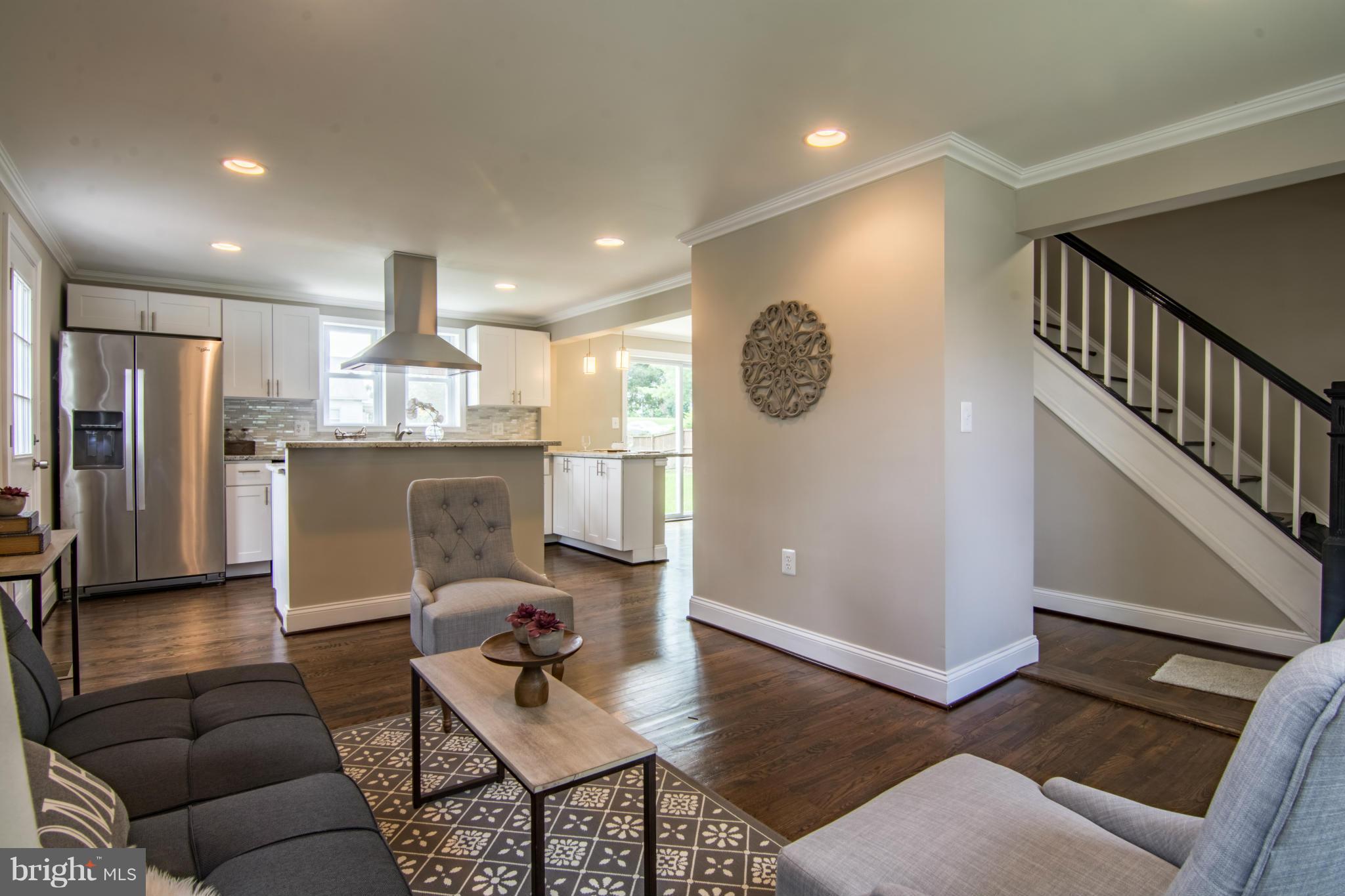 8601 Daytona Road Baltimore, MD 21237 - Photo 4 of 28 Living Room