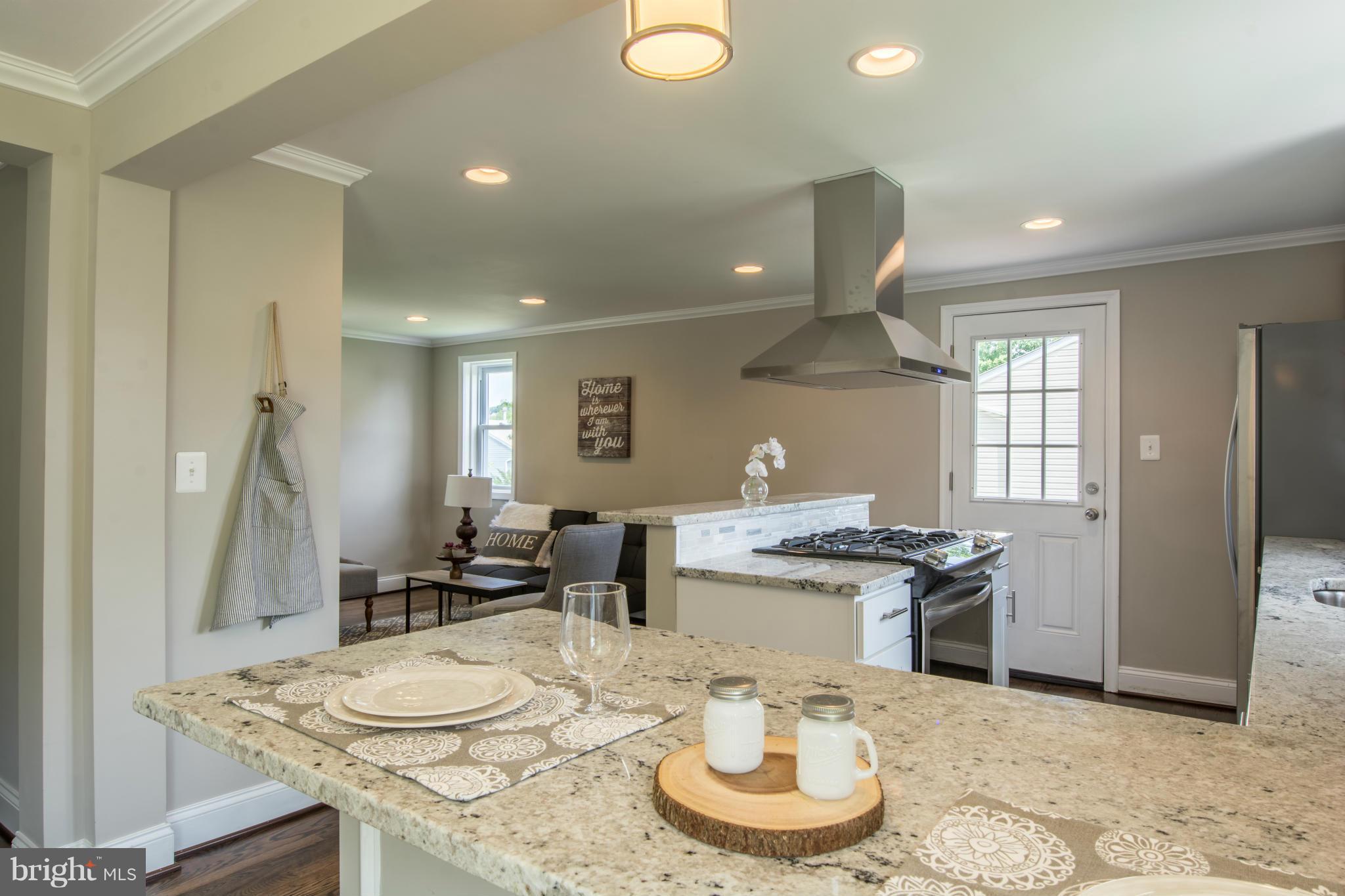 8601 Daytona Road Baltimore, MD 21237 - Photo 8 of 28 Kitchen