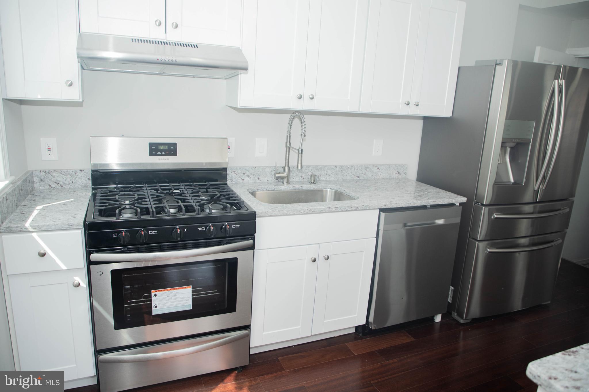 1249 Glenhaven Road Baltimore, MD 21239 - Photo 3 of 33 Gallery Image 3