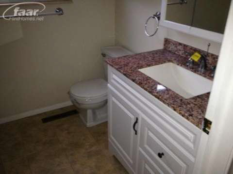 13289 Torrey Road Fenton, MI 48430 - Photo 7 of 15 20394775-6.JPG