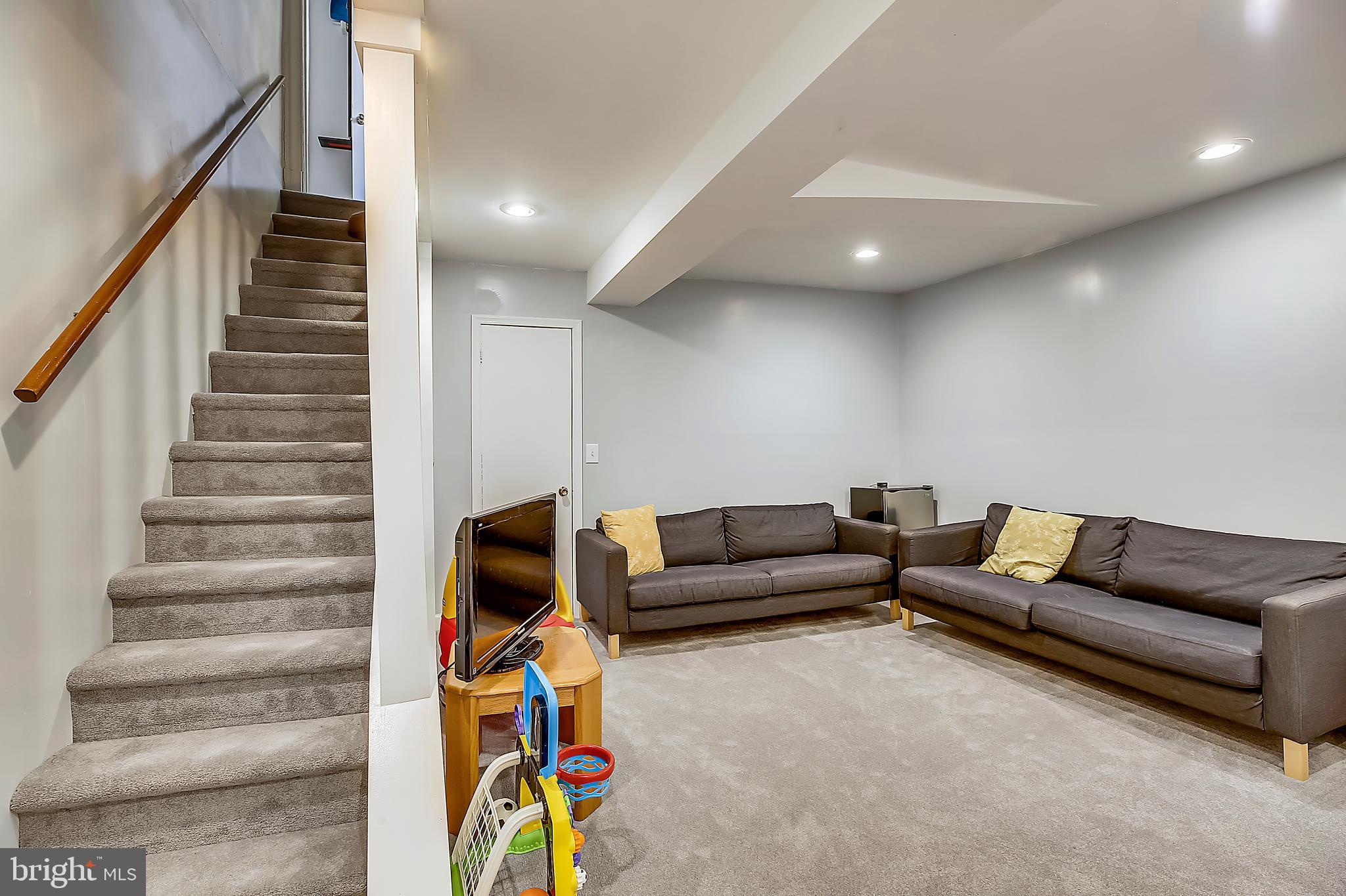 532 Roxboro Place Northwest Washington, DC 20011 - Photo 18 of 23