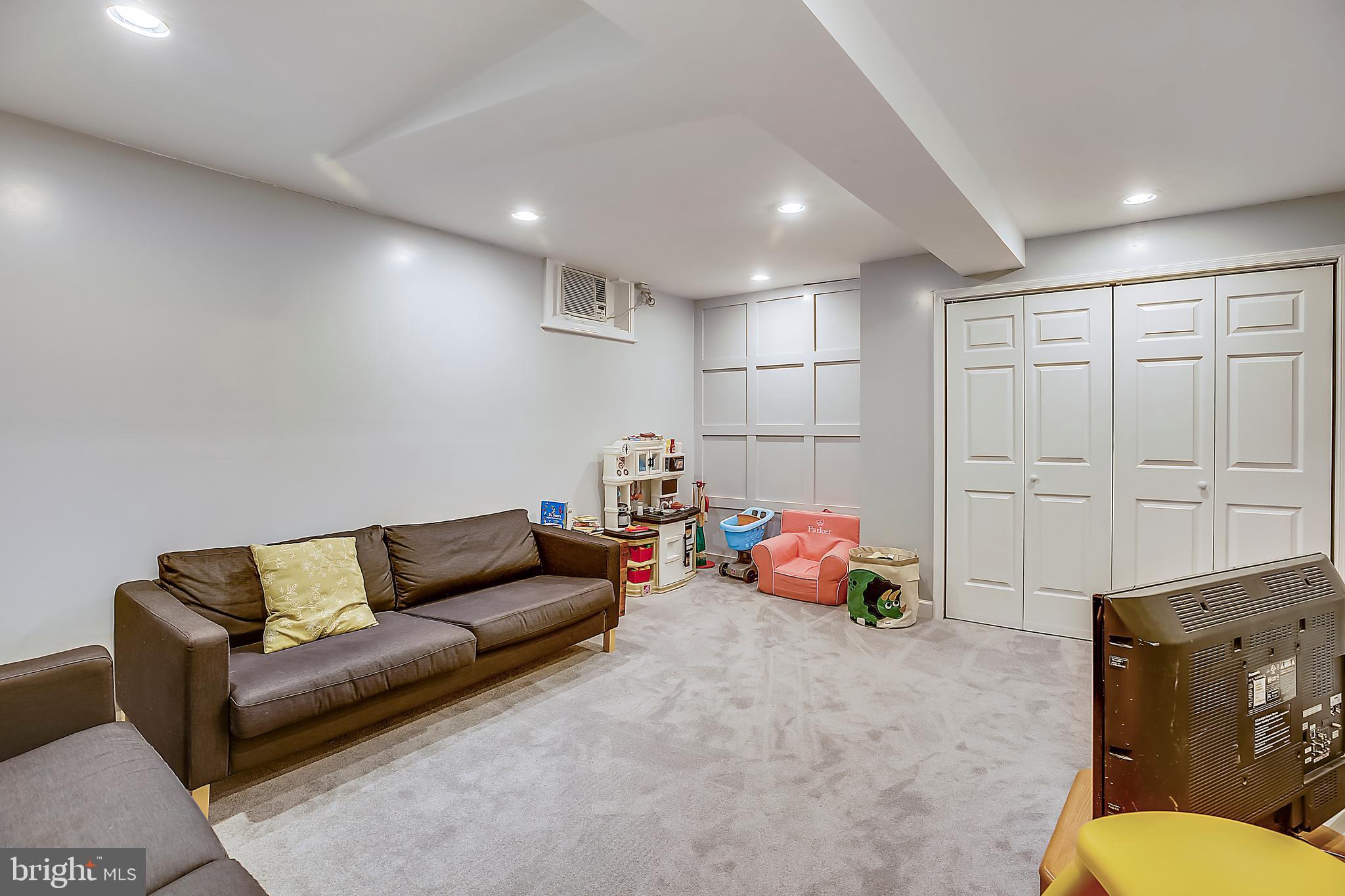 532 Roxboro Place Northwest Washington, DC 20011 - Photo 19 of 23
