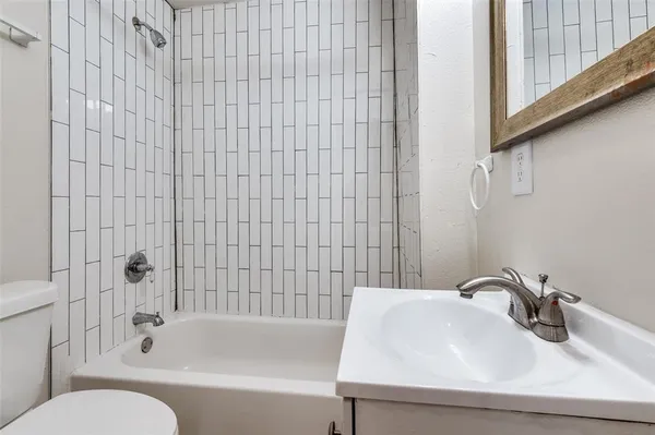 $175,000 | 2415 Bethurum Avenue, Dallas, TX 75215