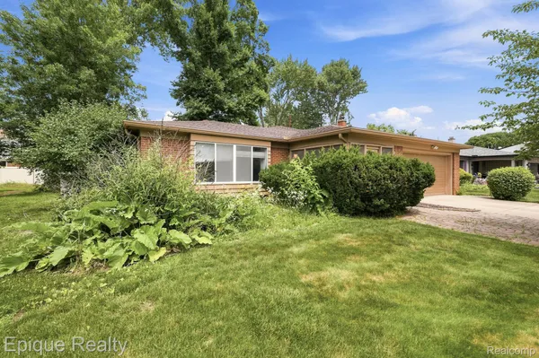 $329,900 | 21810 Winchester Street, Southfield, MI 48076