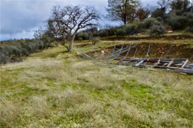 a view of a lake with houses