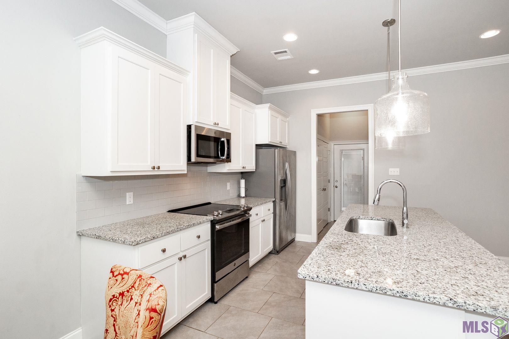 1419 Partierre Lane Baton Rouge, LA 70820 - Photo 5 of 22 Gallery Image 5