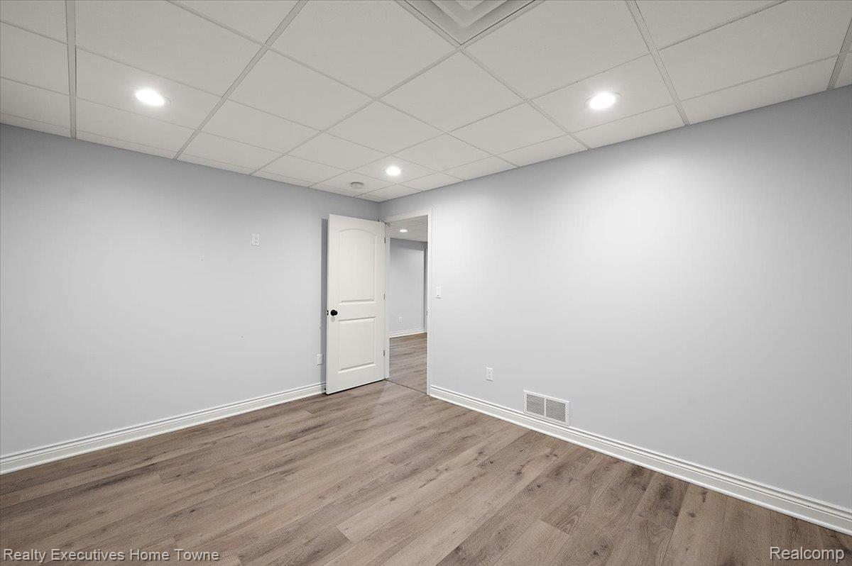 2919 North Addison Circle Rochester, MI 48306 - Photo 59 of 69 092-2919 N Addison Cir-63.jpg