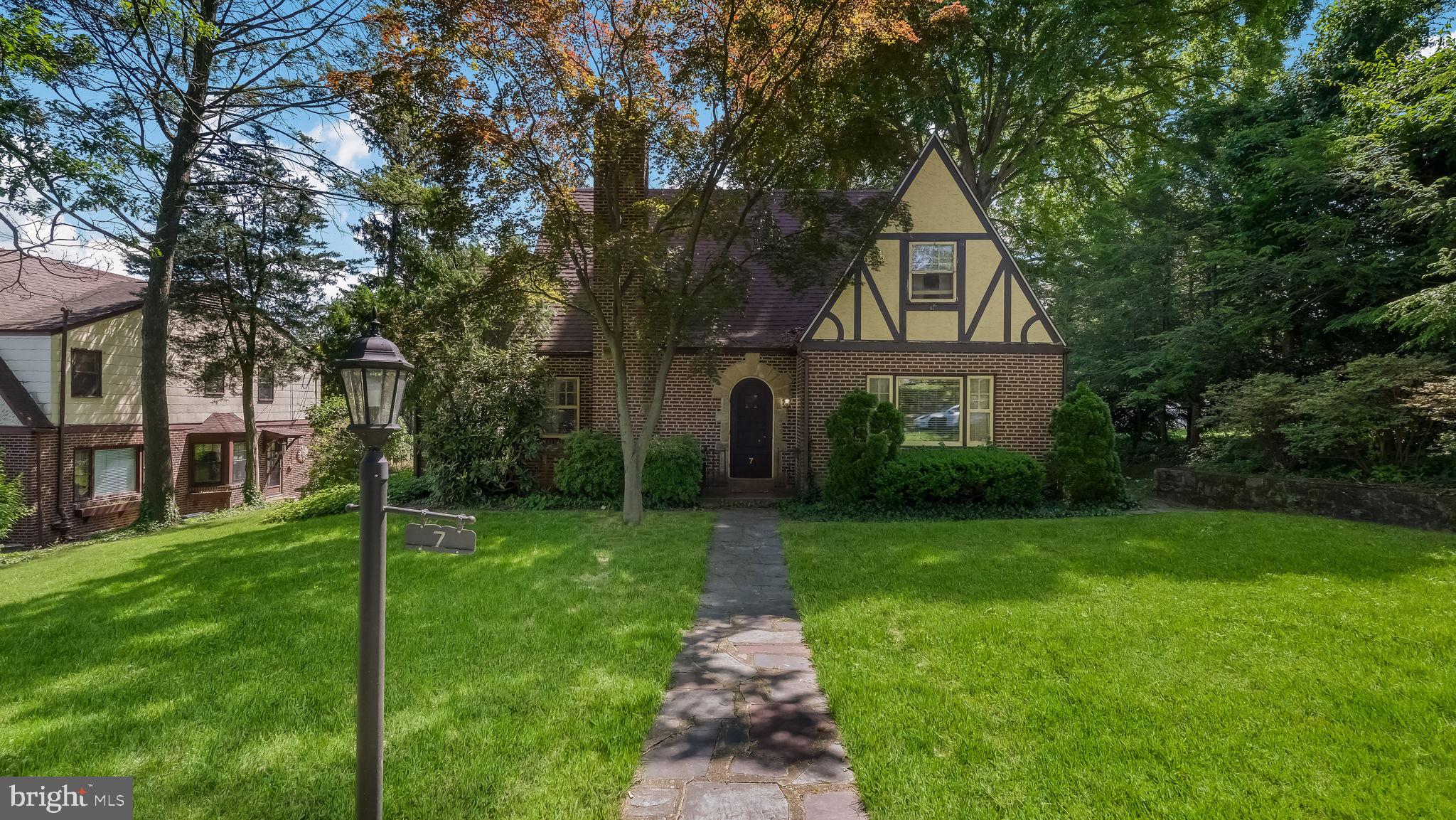 Welcome to 7 S. Hillcrest Road