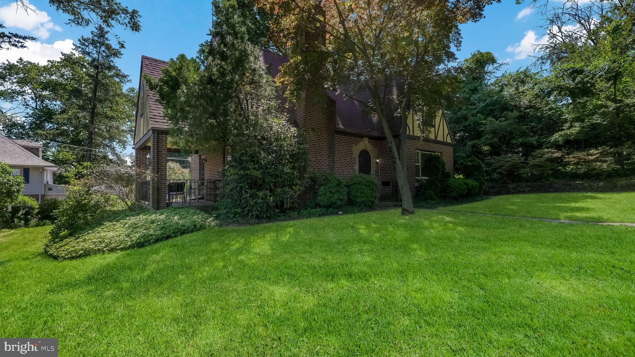 7 South Hillcrest Road Springfield, PA 19064 - Photo 3 of 28