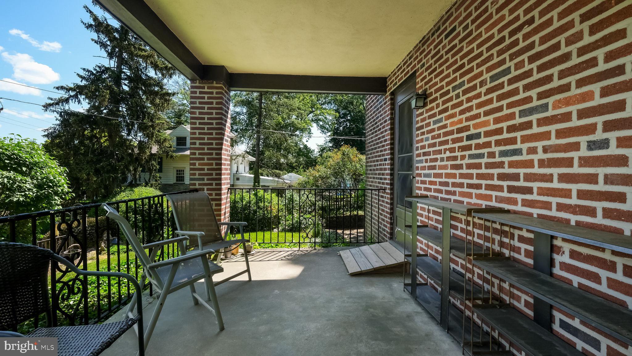 7 South Hillcrest Road Springfield, PA 19064 - Photo 4 of 28 Side porch