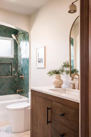 $1,499,000 | 2917 Hillcrest Drive, Los Angeles, CA 90016