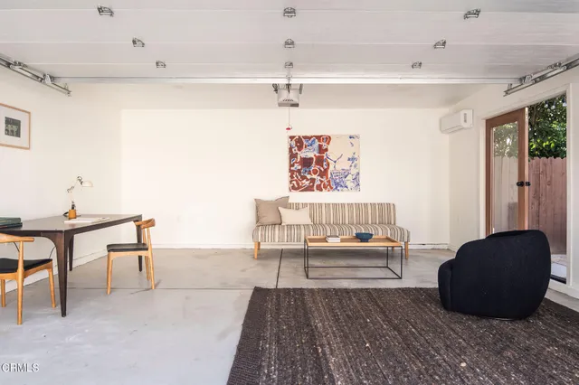 $1,499,000 | 2917 Hillcrest Drive, Los Angeles, CA 90016