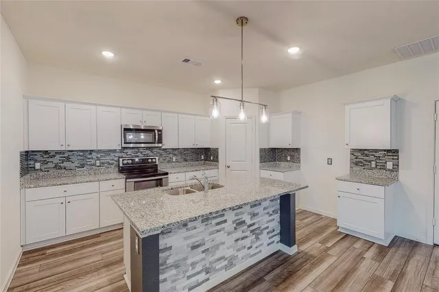 $2,400 | 407 Madison Way, Princeton, TX 75407