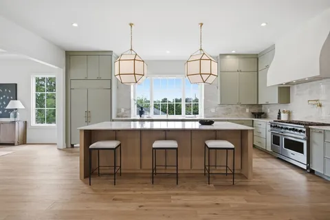 $2,999,992 | 105 Keyway Drive, Nashville, TN 37205