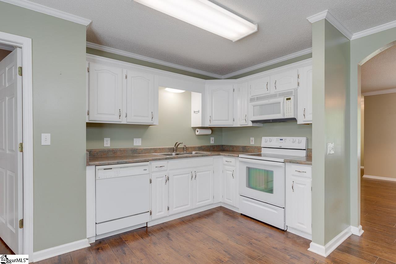 124 Colonial Drive Pelzer, SC 29669 - Photo 21 of 36