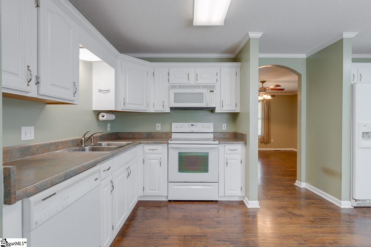 124 Colonial Drive Pelzer, SC 29669 - Photo 23 of 36