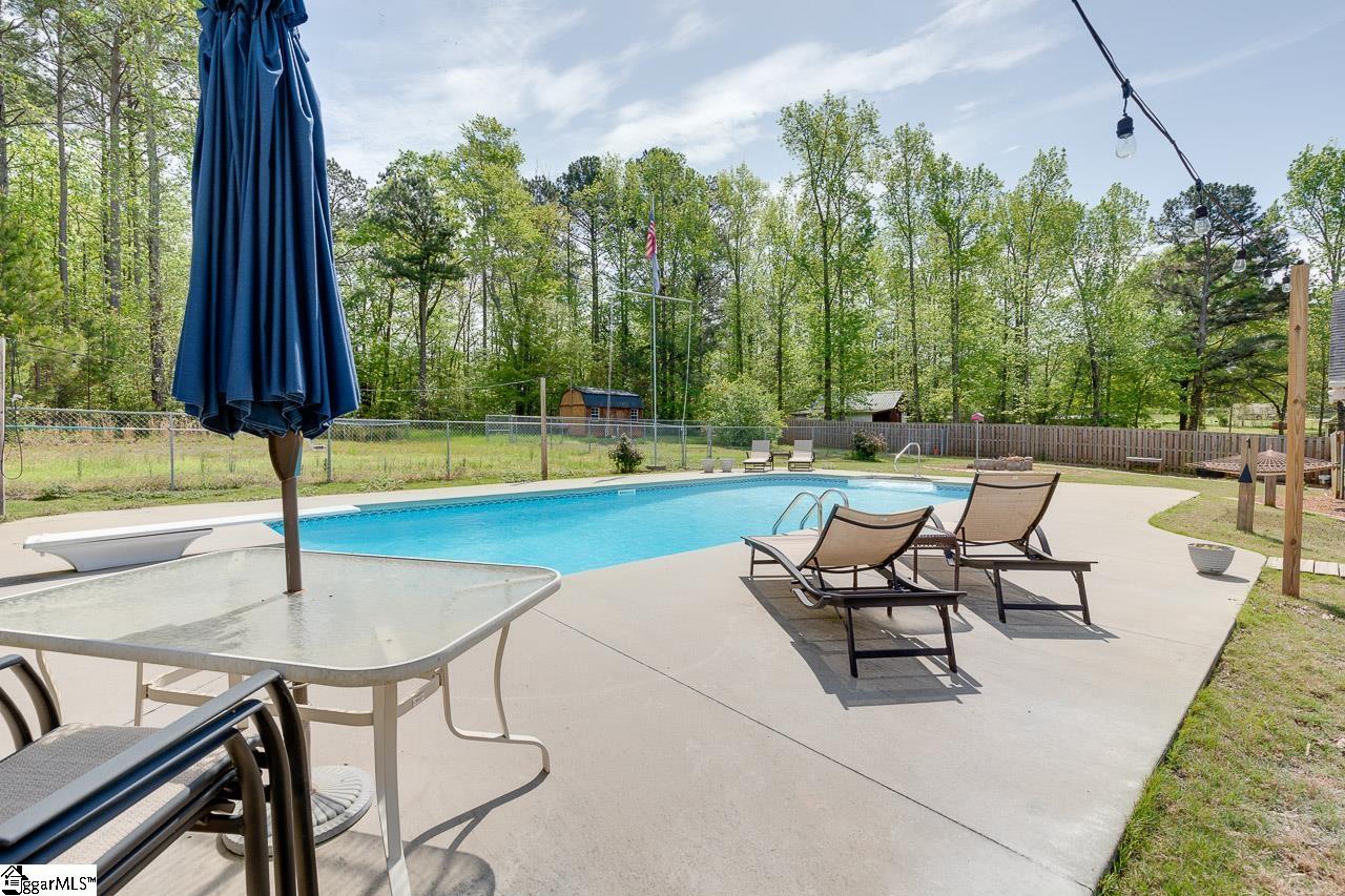 124 Colonial Drive Pelzer, SC 29669 - Photo 33 of 36